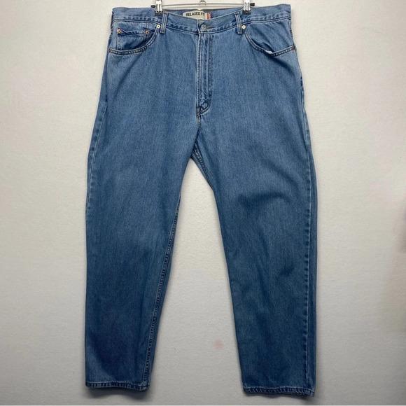 Levis 550 Relaxed Fit 42x32 Light Wash - Picture 1 of 6